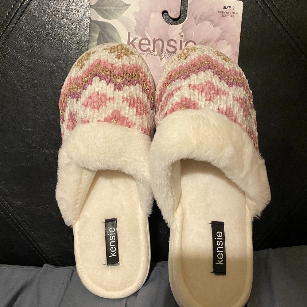 Kensie size 9 slippers shoes house shoes new NWT